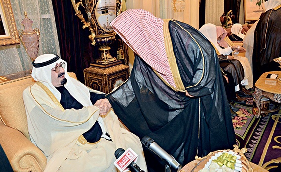 الملك: وحدة السعوديين وتكاتفهم تدحر كيد الكائدين وتردهم خائبين