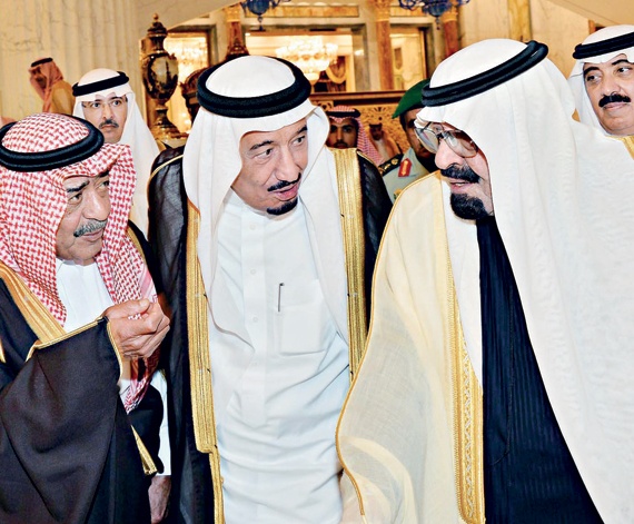 الملك: وحدة السعوديين وتكاتفهم تدحر كيد الكائدين وتردهم خائبين