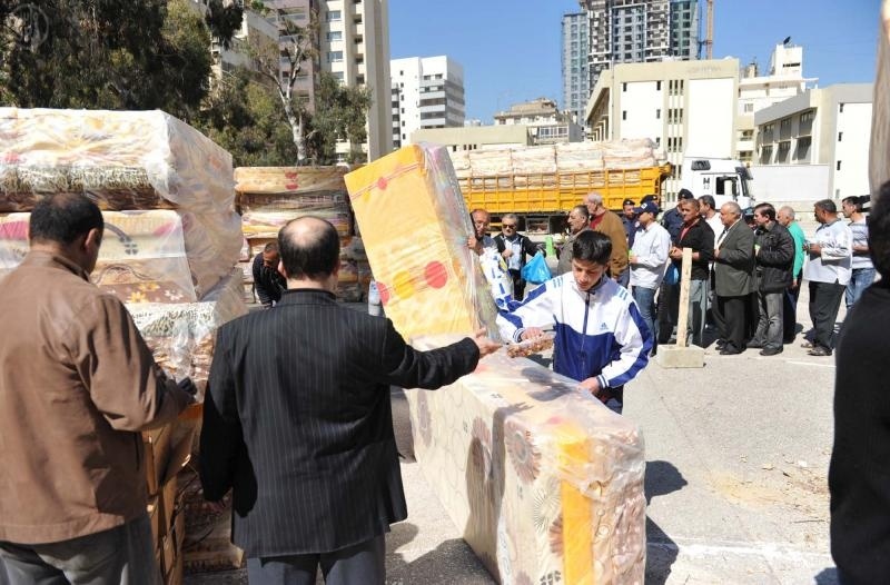 الحملة الوطنية السعودية توزع مساعدات للنازحين السوريين في بيروت