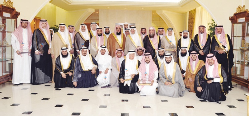 أمير الشرقية يستقبل الداعمين لملتقى شباب الخبر