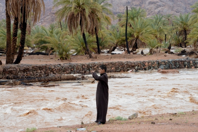 قصة مصورة.. الدفاع المدني: مريفق منطقة خطرة و1200 بلاغ و60 حالة احتجاز