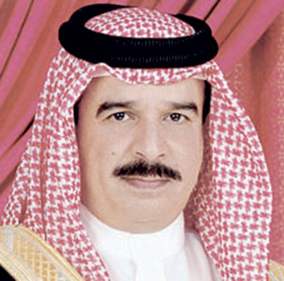 ملك البحرين ينوّه بجهود خادم الحرمين في تعزيز الحوار بين الأديان