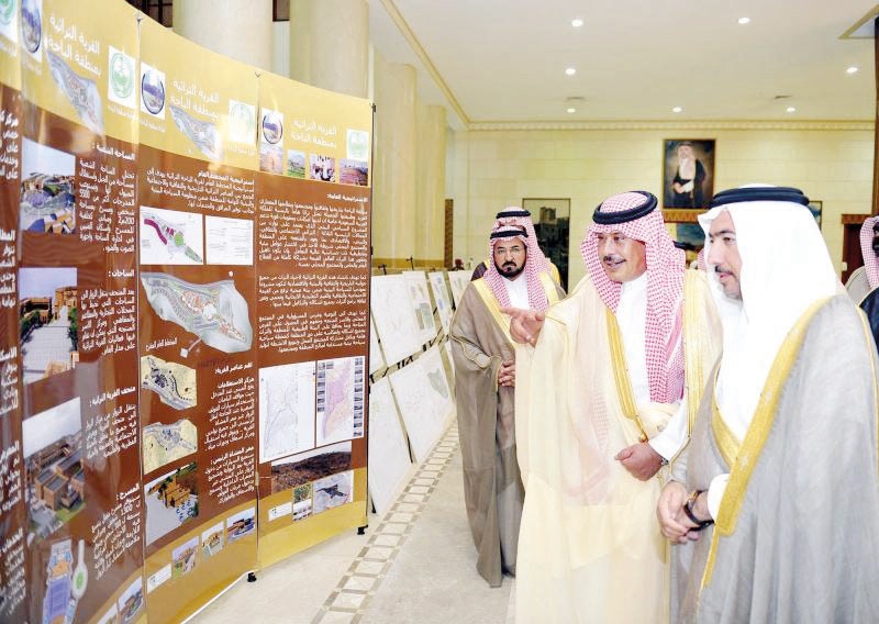 أمير الباحة يرأس اجتماع مجلس التنمية السياحية بالمنطقة ويطلع على المشاريع