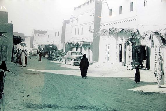 قصة مصورة : المصمك يروي تاريخ السعودية العريق