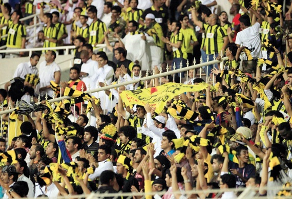 الهلال.. «سرى الليل يا أبو ثلاثة»