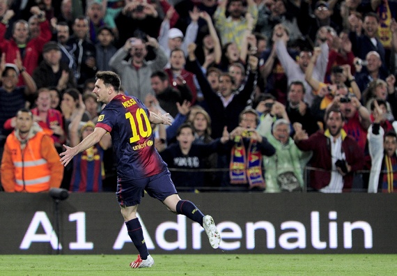 ميسي يقود برشلونة للفوز على بيتيس والاقتراب من لقب الدوري الأسباني