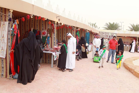 قصة مصورة : انطلاق مهرجان الرياض للتراث والأسر المنتجة