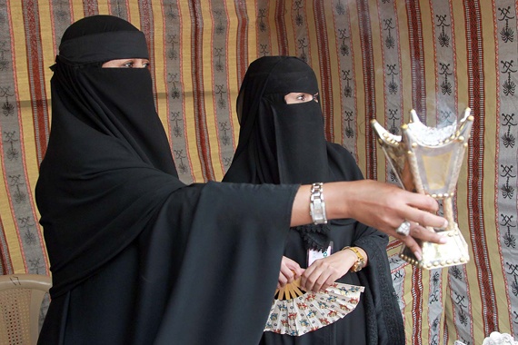 قصة مصورة : انطلاق مهرجان الرياض للتراث والأسر المنتجة