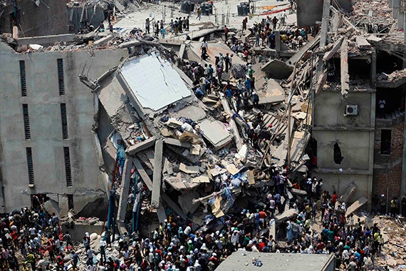 قصة مصورة: حصيلة قتلى المبنى المنهار في بنجلاديش تقترب من 1100 بعد إنقاذ امرأة