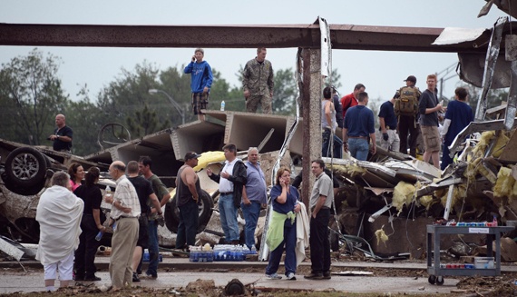 قصة مصورة : إعصار أوكلاهوما يقتل 91 شخصا