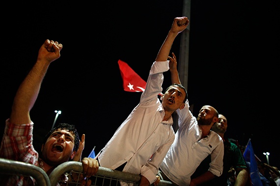 رئيس الوزراء التركي يدعو إلى وضع حد فوري للمظاهرات
