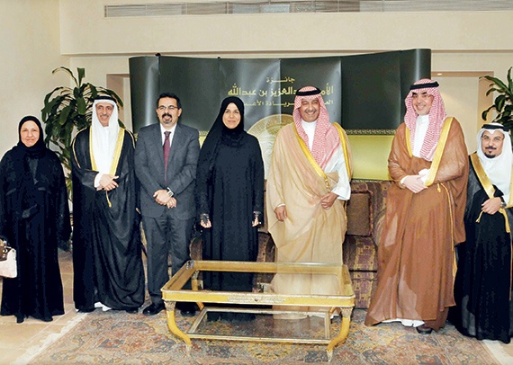 صندوق المئوية يقوم على المساواة والشفافية والعمل بروح الفريق الواحد
