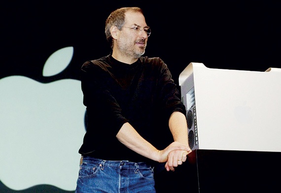 10 صور توضح هيمنة «أبل» في 10 سنوات