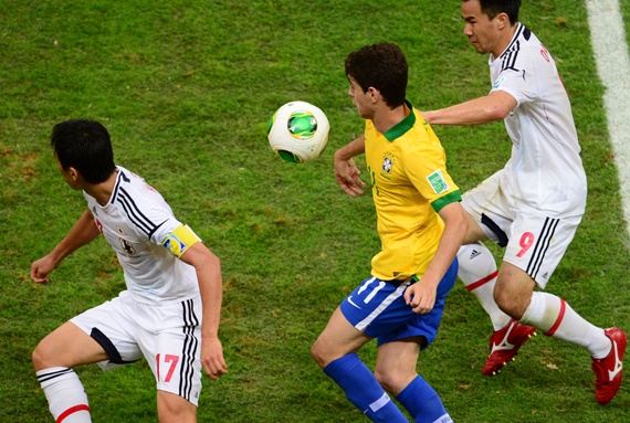 نيمار يقود البرازيل لكسر اليابان في افتتاح كأس القارات