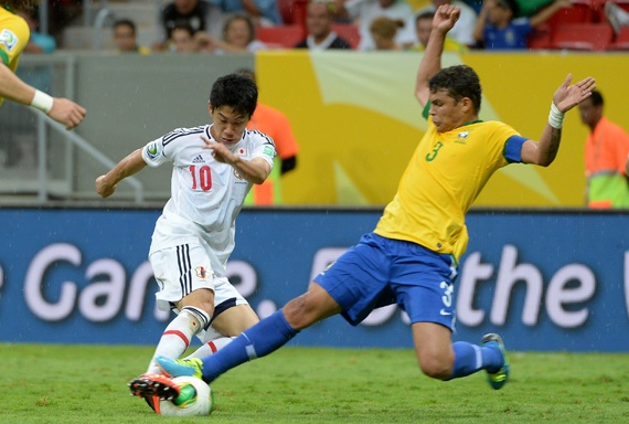 نيمار يقود البرازيل لكسر اليابان في افتتاح كأس القارات
