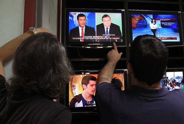 الحكومة اليونانية تجري مفاوضات لتسوية خلاف بشأن إغلاق شبكة تليفزيون