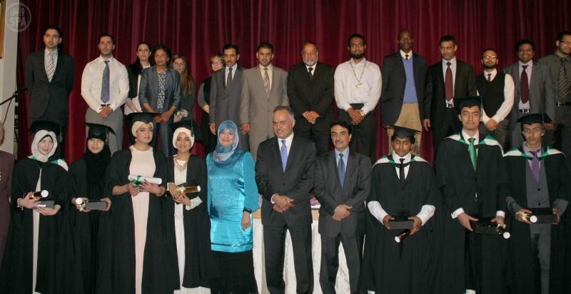 أكاديمية الملك فهد في لندن تحتفل بتخريج الدفعة الثالثة من حملة البكالوريا الدولية