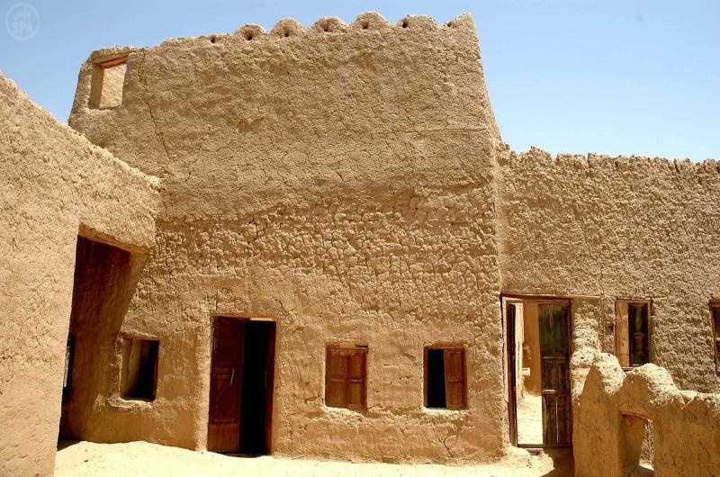 قصة مصورة: عناق التاريخٍ وجمال الطبيعة في تبوك