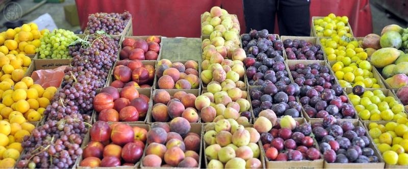 فواكه الباحة الموسمية تُثري أسواق المنطقة بمنتجاتها المتنوعة