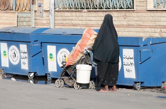 جمع النفايات والمخالفين