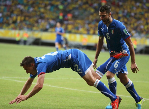 نجوم السامبا يهدمون طموح الازوري في كأس القارات