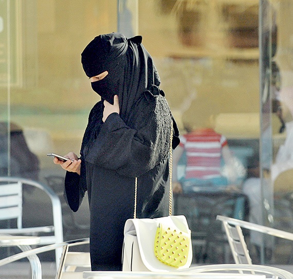 58 % من مستخدمي الإنترنت في السعودية ذكور.. ومواقع الفيديو والألعاب تجذب الإناث