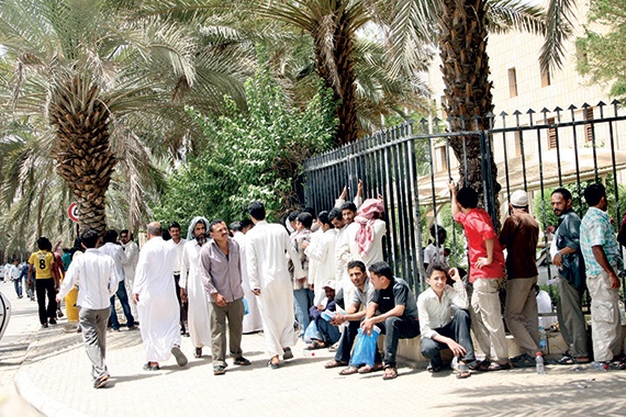 ترحيل 200 ألف يمني خلال فترة التصحيح