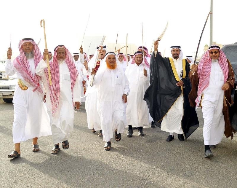 العرضة وفنونها .. قصة تتوارثها الأجيال في الباحة