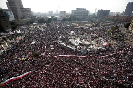 مرسي يسقط عن كرسي الرئاسة