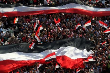 مرسي يسقط عن كرسي الرئاسة