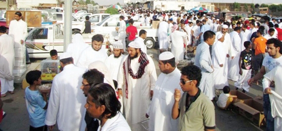 نوادر الطيور والزواحف تجذب مرتادي سوق جدة