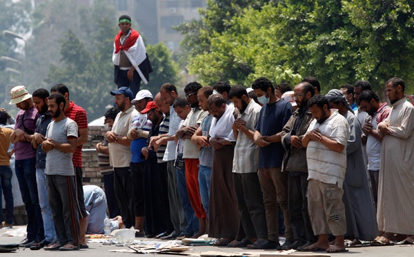 قصة مصورة : مصر تغلي