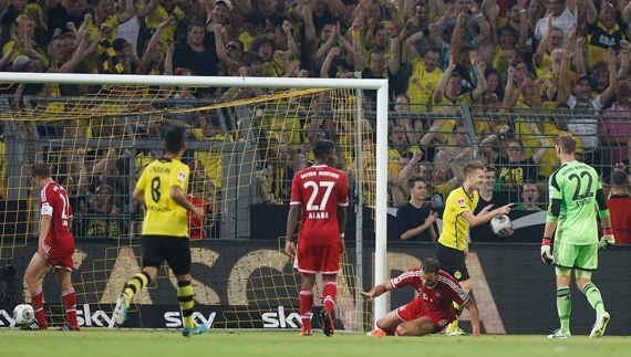 دورتموند يثأر من البايرن.. وجوارديولا يضيع أولى بطولات الموسم
