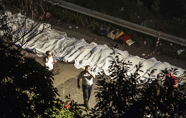 قصة مصورة : حادث حافلة يقتل 38 شخصا في ايطاليا