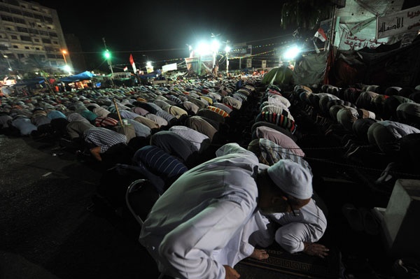 قصة مصورة : مسلمو العالم في العشر الأواخر من رمضان