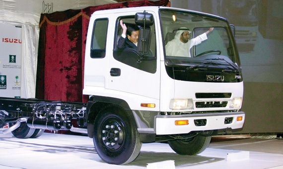السعودية تصدر الشاحنات الخفيفة للخليج نهاية 2013
