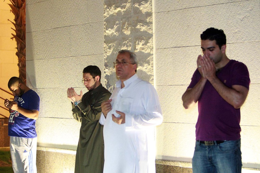 قصة مصورة: ليلة مليئة بالإيمان في مساجد العاصمة