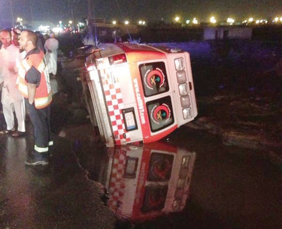 سيول عسير .. 3 قتلى واحتجاز عشرات المركبات