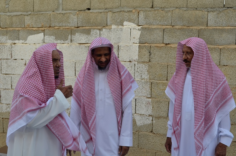قصة مصورة: العيد بالمفيجر بساطة تعانق القلوب