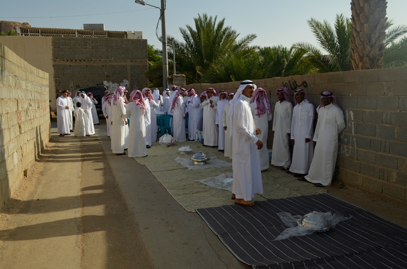 قصة مصورة: العيد بالمفيجر بساطة تعانق القلوب