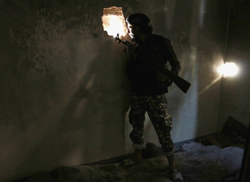 قصة مصورة: الجيش الحر يواصل المعارك على جبهة حلب