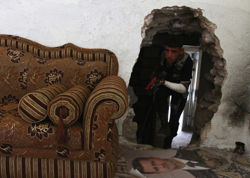 قصة مصورة: الجيش الحر يواصل المعارك على جبهة حلب