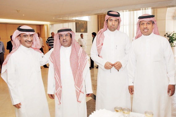«الأبحاث والتسويق» تعايد منسوبيها