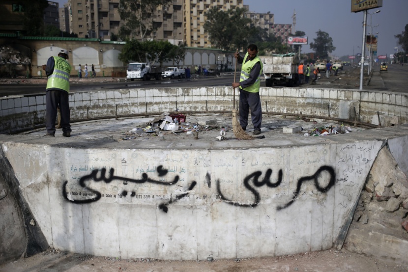 المتحدث العسكري المصري ينفي وجود انشقاق داخل صفوف الجيش