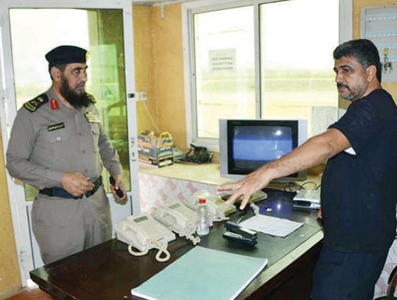 أمير جازان يبحث ملابسات حوادث الغرق في السيول