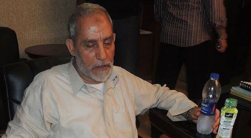 النيابة تأمر بحبس مرشد جماعة الاخوان 15 يوما لاتهامه بالتحريض على القتل