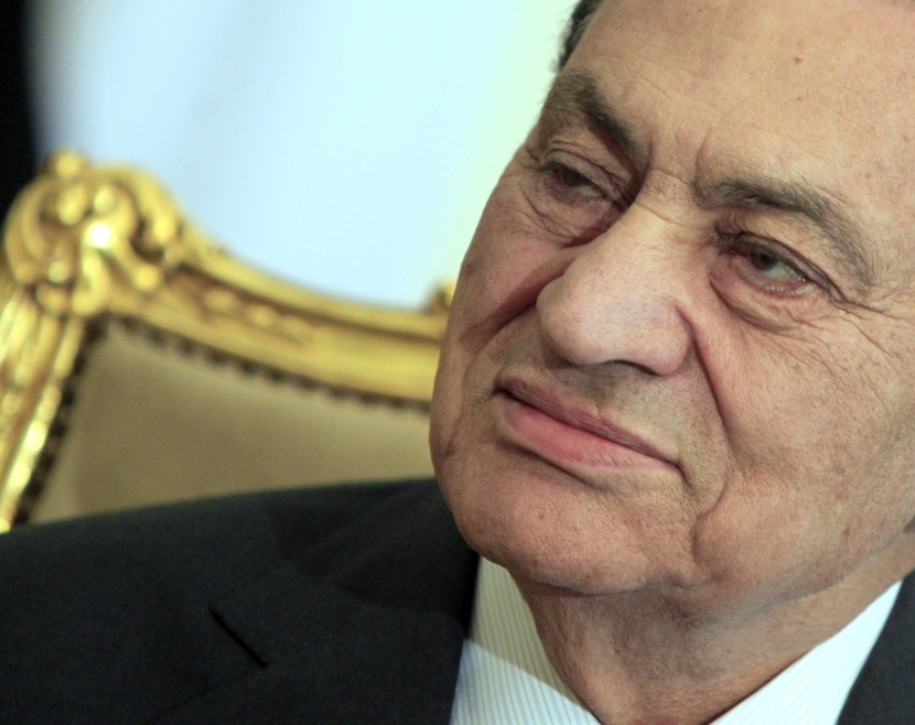 النيابة تأمر بحبس مرشد جماعة الاخوان 15 يوما لاتهامه بالتحريض على القتل