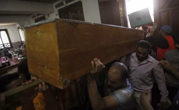 عودة جثامين أفراد شرطة مصرية قتلوا في سيناء إلى القاهرة