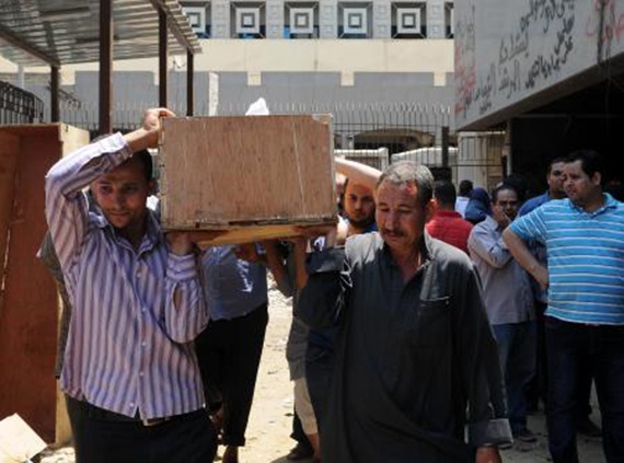 عودة جثامين أفراد شرطة مصرية قتلوا في سيناء إلى القاهرة