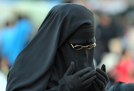 مصر : مبارك يغادر السجن على متن طائرة إلى مقر إقامته الجبرية